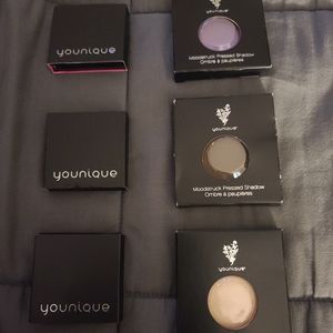 MOODSTRUCK pressed shadow single compact